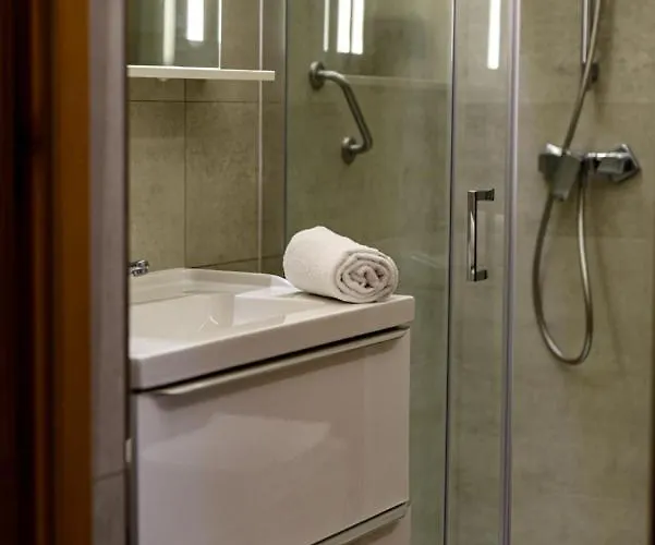 Отель Promyk Wellness & 3*